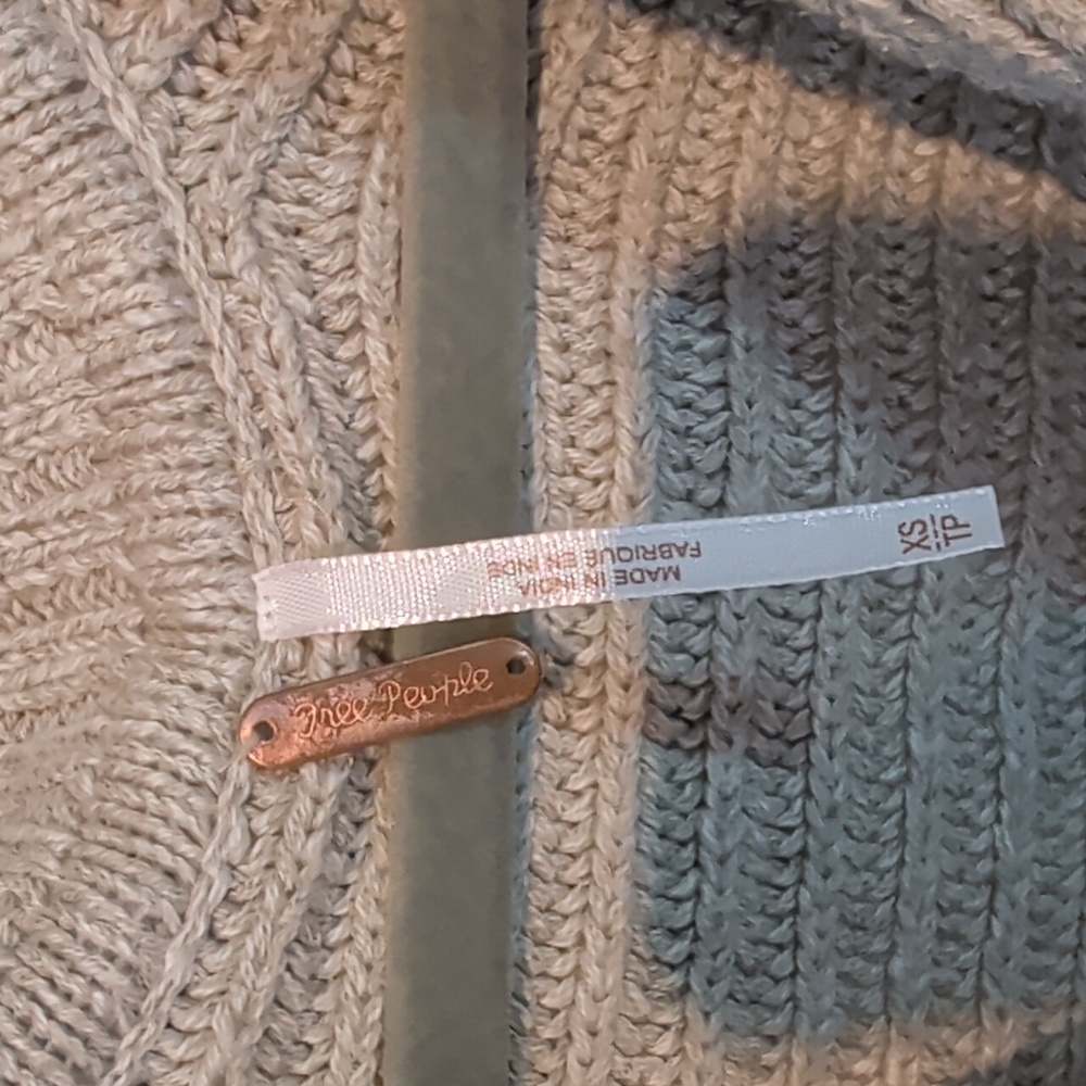 Free People Marlie deep v ribbed sweater in cream - Picture 5 of 9